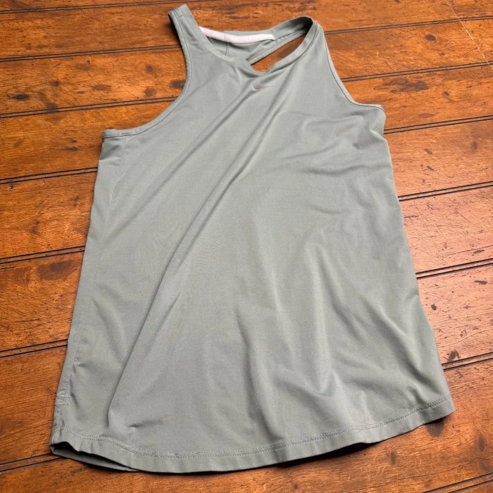 Nike Dri-FIT Slim Fit Racerback Tank Top Sage Green Small Athletic Workout Shirt